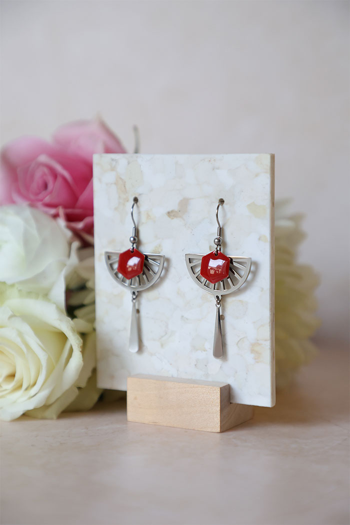 Kim 1 Boucle oreille argentée et rouge