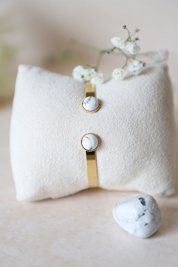 Vanessa 6 Jonc howlite